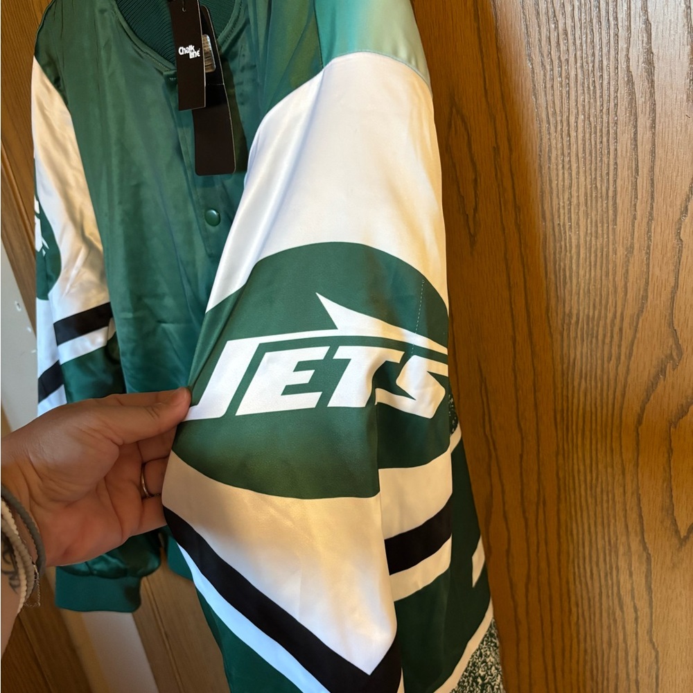 NFL Green and White Bomber Jacket with New York Jets Logo Chalk Line - Picture 5 of 9